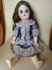 Antike Puppe schönes Bebe