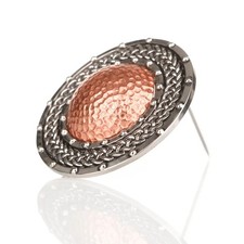 Keltische Rundschild Brosche aus Edelstahl & Kupfer