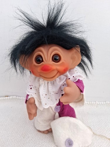 Dam clown troll - 9",