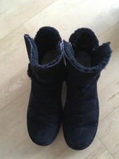 UGG BOOTS Luxe Spill Seam Mini, Größe 39, schwarz , Leder