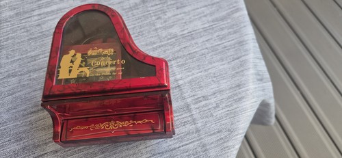Spieluhr klavier rot - klavier,