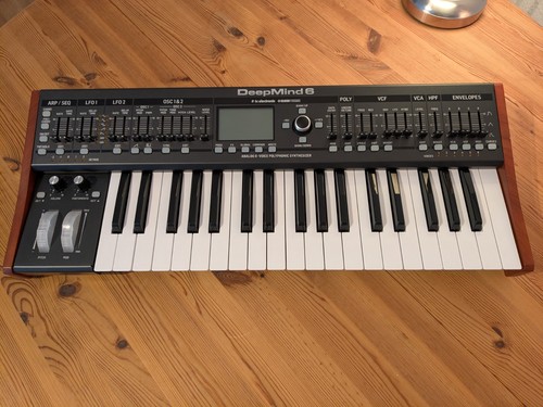 Behringer deepmind mit - 6,