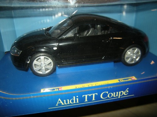 Revell audi coupe - 1:18,