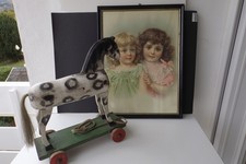 Antikes Holz Spielzeug Ziehpferd Pferd auf Rollen geschnitzt gefasst