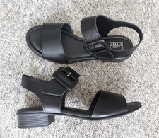 Easy Street Sandalen schwarz