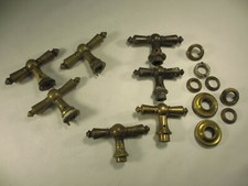 7 Gründerzeit Griffe Bastlerware Konvolut verschiedener Messing Fenstergriffe