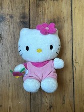 Latzhose Outfit Hello Kitty