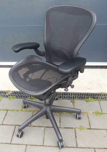 Herman miller aeron chair - herman,