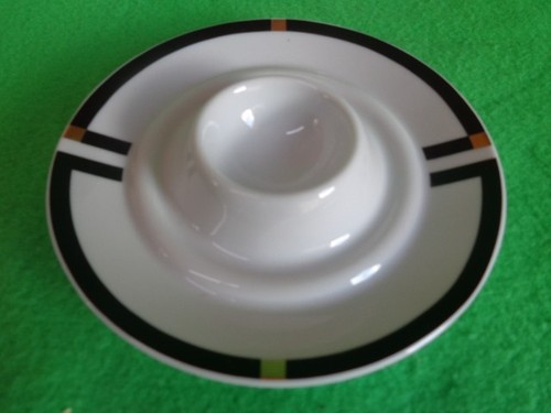 Eierbecher mit ablage - eierbecher,