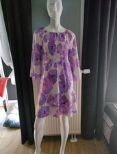 Schöne Damen Kleid Lila