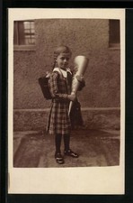 Foto-AK Mädchen im karierten