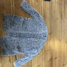 Jacke Kuscheljacke Cardigan Größe S H&M Divided Grau Fransen