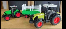 2 Traktoren / Trecker:  Bruder Claas und Traktor mit  Viehtransport-Anhänger