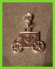 Schöne KUTSCHE Charms Armband Anhänger Kettenanhänger m. Karabiner NEU (a10)