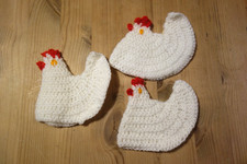 EIERWÄRMER * 3 GEHÄKELTE