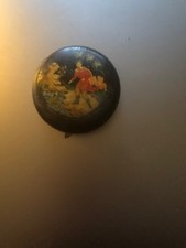 KLEINE RUSSISCHE LACKDOSE MIT