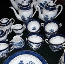 Double Phoenix Japan Nikko Kaffee- Tee Service Goldrand 49 tlg, blau Ironstone