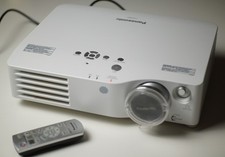 Panasonic PT-AX200E Beamer –