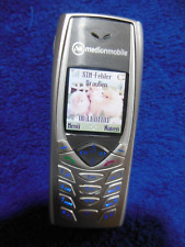 Handy Medion  MD 97100 ,  schickes , handliches Handy mit Tasten