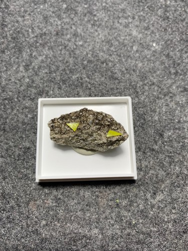 Xenotim monazit magnetit und - xenotim,,