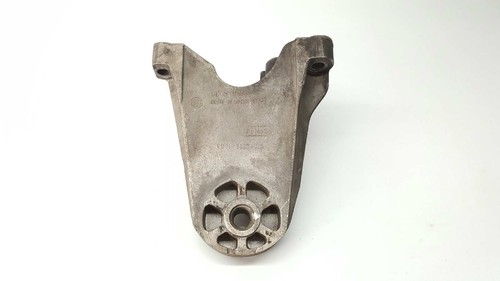 6c116037aa rechter motorhalter - rechter,