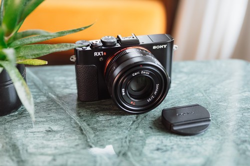 Sony rx1r zeiss - sony,