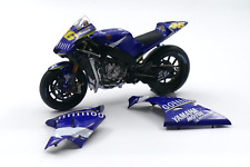 122053146 YAMAHA YZR-M1 – VALENTINO ROSSI  MOTOGP DONINGTON 2005 Minichamps 1:12