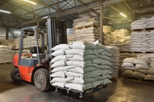 Braunkohle Eierbriketts  Palette 1000KG in Säcken 1 Jahr überlagert C-Qualität