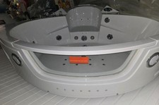 Whirlpool Eckbadewanne mit Licht und Glaselement ca. 152 x 152 x 62 cm