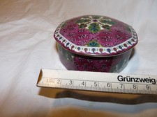 Keramik Dose lila mit Verzierungen