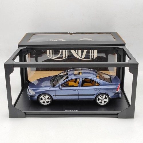 Dna collectibles volvo - 1/18,