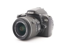 Nikon D40 Digitalkamera Kamera DSLR + AF-S DX 18-55mm G VR II Lens - Refurbished