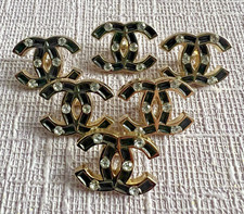 CHANEL CC Knöpfe Gold Schwarz