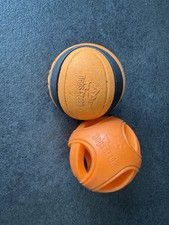 Spielzeug für Hunde - Zwei Bälle von Dogs Creek - Top Zustand