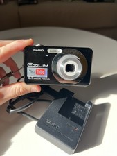 Casio Exilim EX-Z80 + Ladegerät und Akku