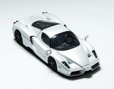 FERRARI Enzo - openable front & rear Hood  - white - King 1:64
