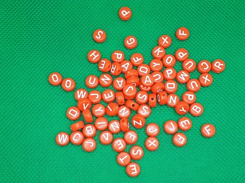 Buchstabenperlen rund rot