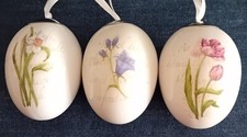 3 Porzellan-Ostereier mit hübschen Blumenmotiven