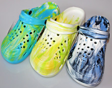 Damen Clogs mit Riemen Slobby u. Löchern  Hausschuhe Garten  3 Farben *NEU*