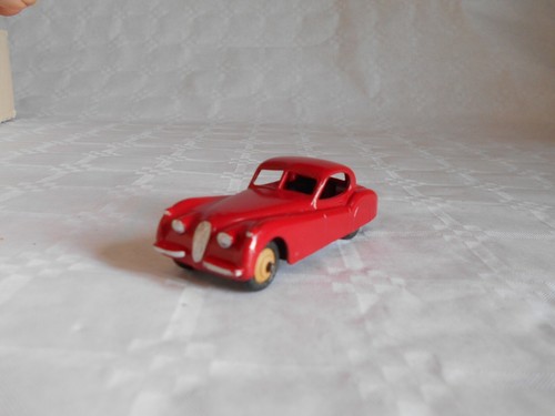 Dinky toys 157 jaguar xke - 157,