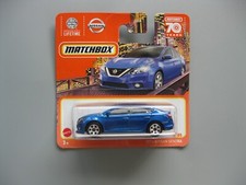 2016 nissan sentra blue - nissan,