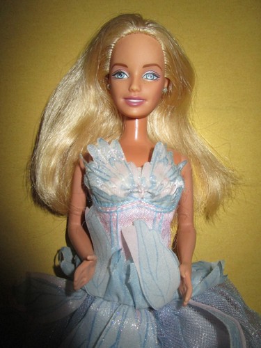 B2265 schöne blonde barbie - blonde,