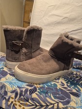 UGG Aika Flat Mid-Height Boots