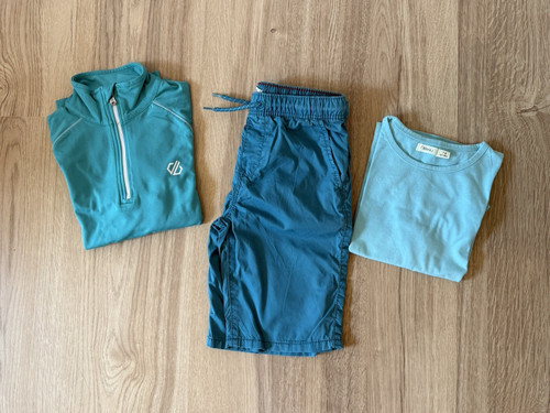 Sportshirt shirt und shorts - und,