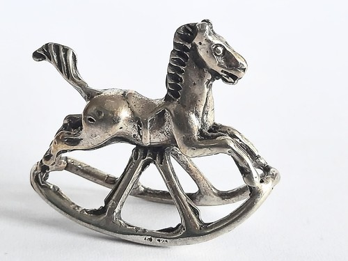 Schauckelpferd miniatur figur - schauckelpferd,