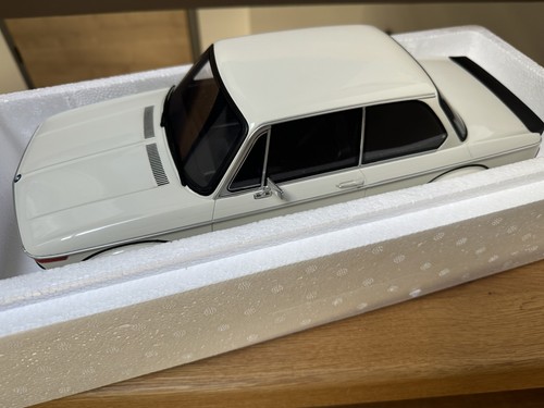 Bmw 2002 turbo - 1:12, weiß