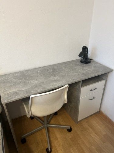 Schreibtisch mit stuhl - schreibtisch, und