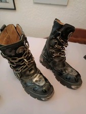 New Rock Stiefel mit Kette und
