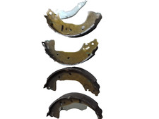 VW  Bremsbackensatz  ID E11 E12 E21 E39  BEIDE SEITEN HINTEN 1EA698525D  13000KM