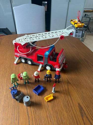 PLAYMOBIL